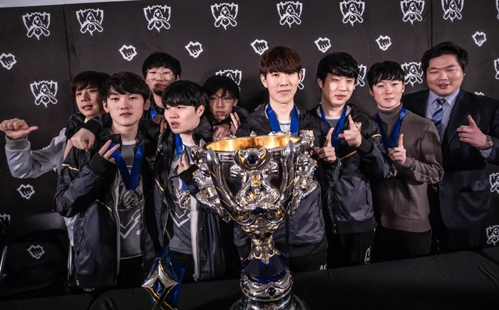 更将他们推 更将他们推